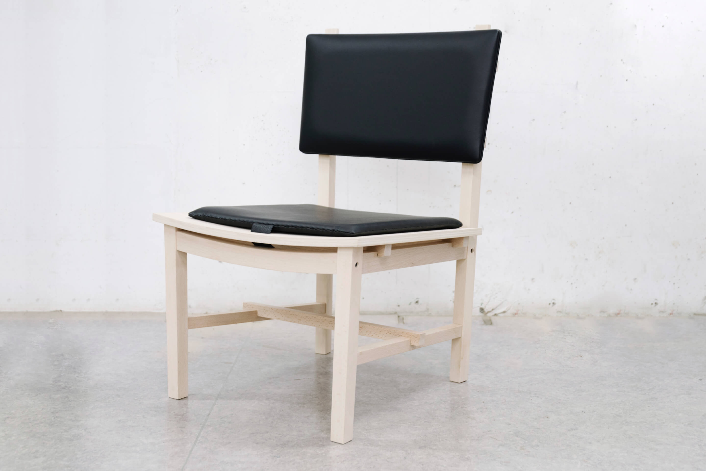 NIN｜2年次｜Element 2｜家具「すわれるかたち」